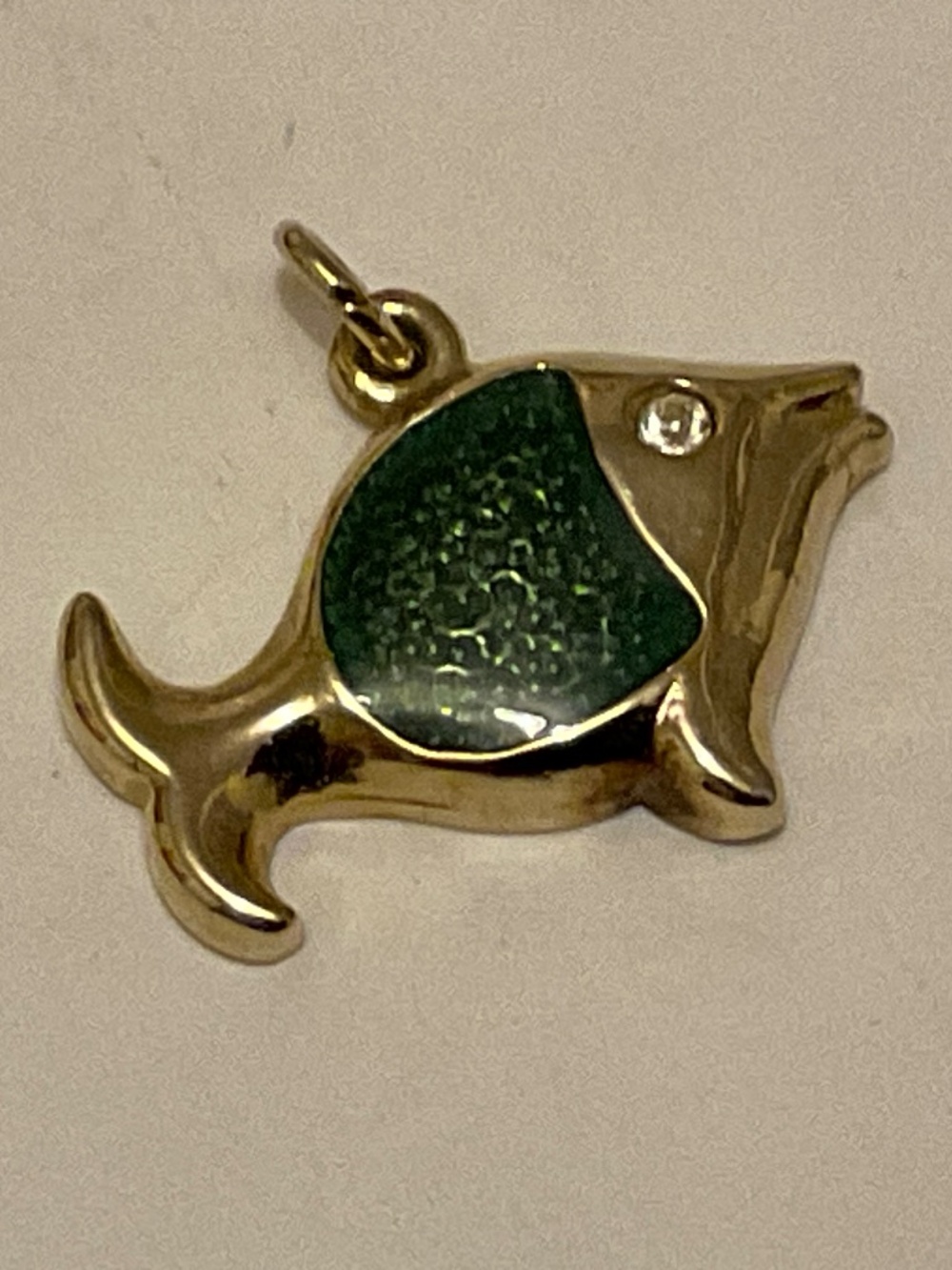 Gold pendant